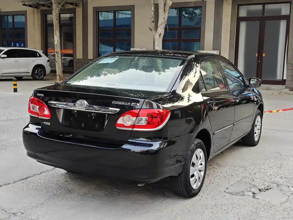TOYOTA COROLLA 2011