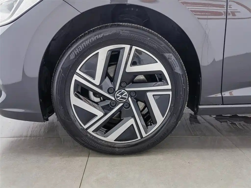 VOLKSWAGEN SAGITAR 2023