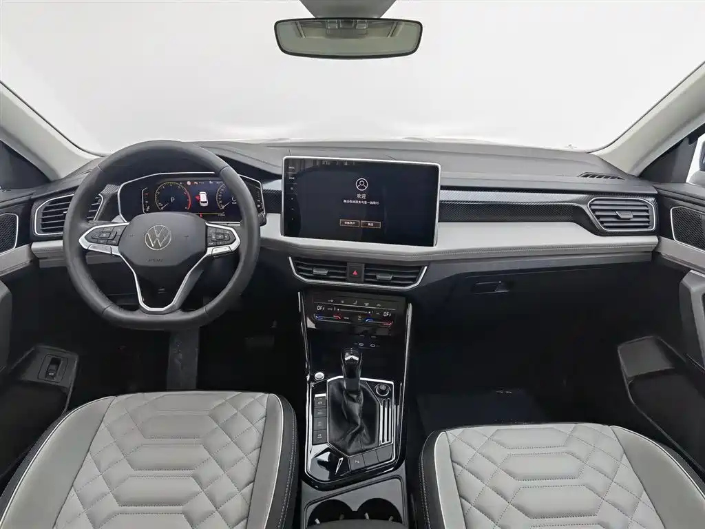 VOLKSWAGEN TAYRON 2024