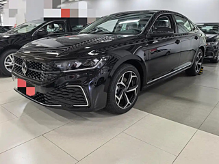 VOLKSWAGEN PASSAT 2024