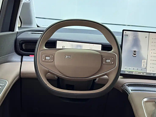 XPENG MOTORS X9  2025 YEAR 740 RANGE MAX 2025
