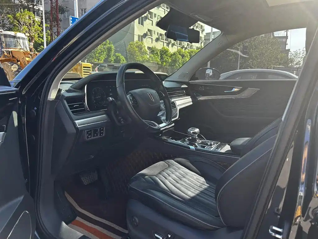 HONGQI HS5 2022