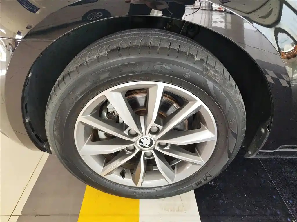 SKODA OCTAVIA 2019