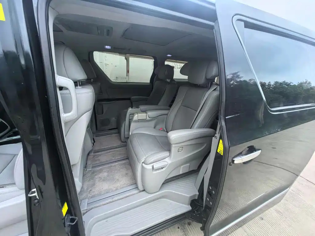 JAC REFINE M6 2018