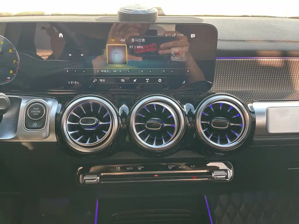 MERCEDES BENZ GLB 2023