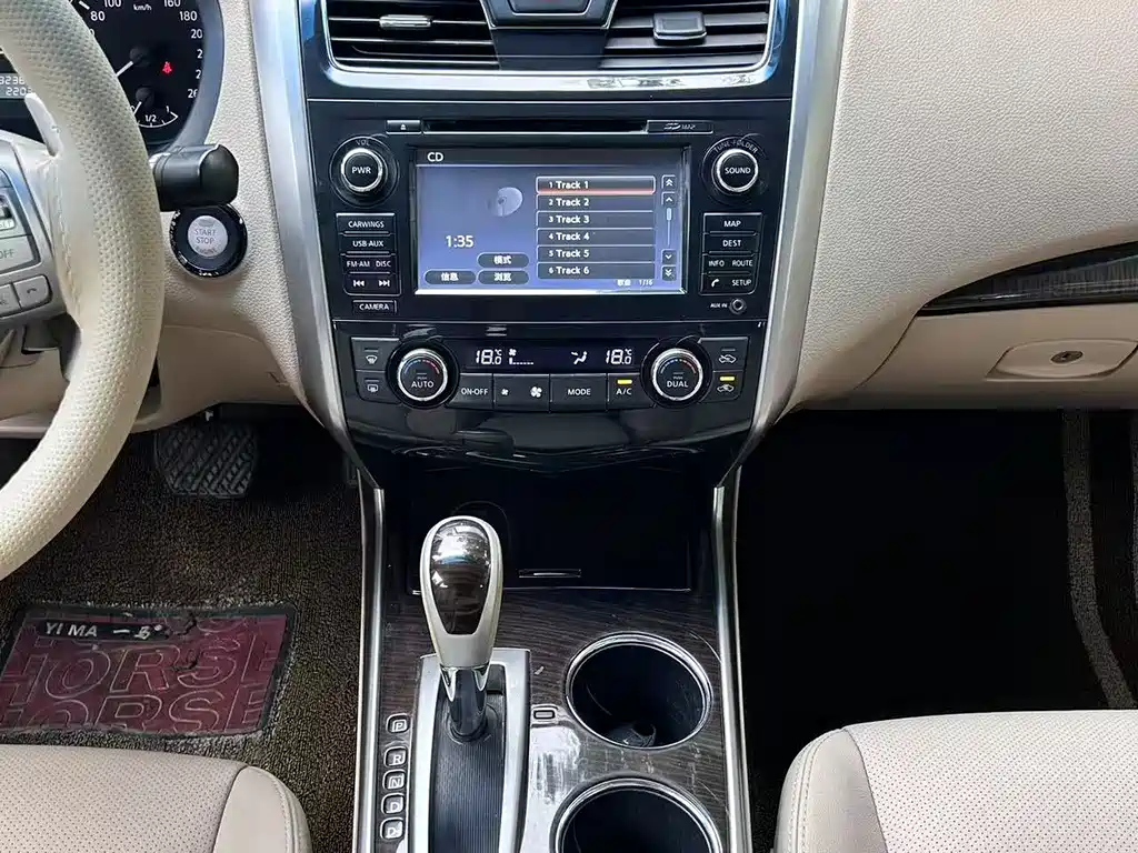 NISSAN TEANA 2013