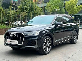 AUDI Q7  2021