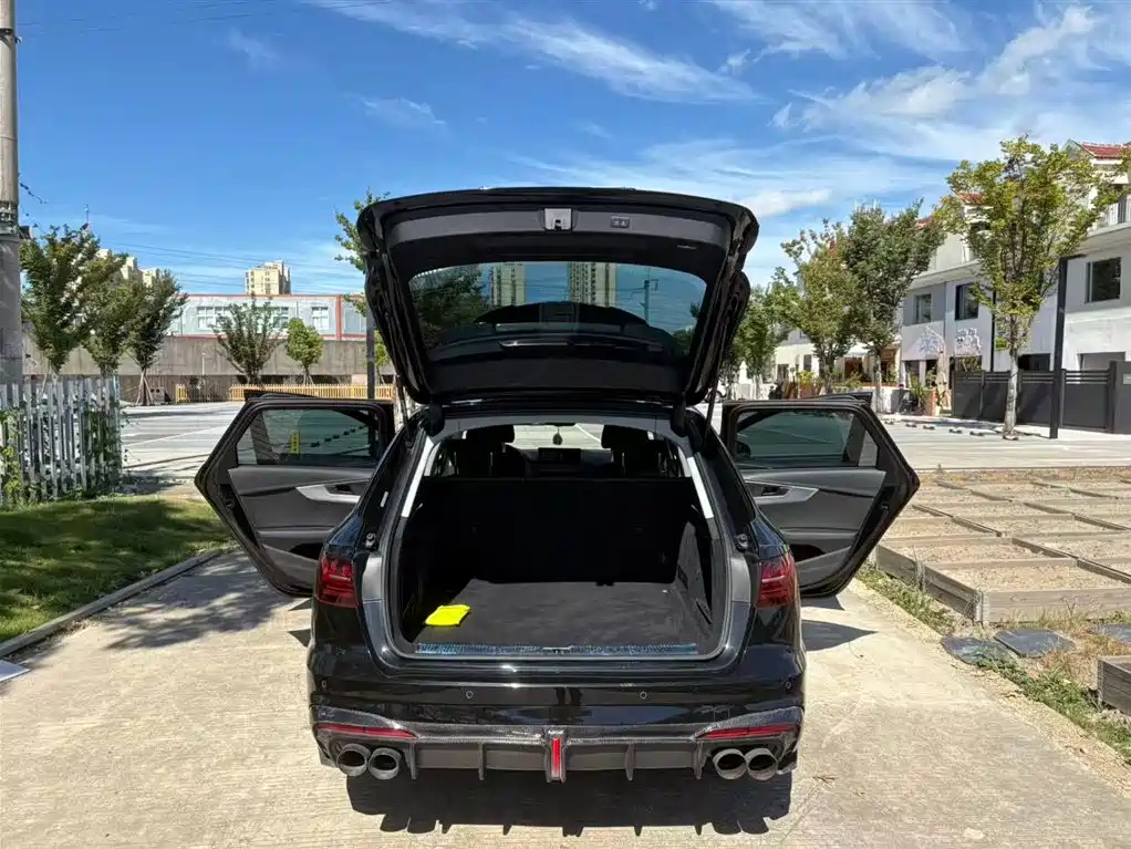AUDI A4 IMPORT 2021