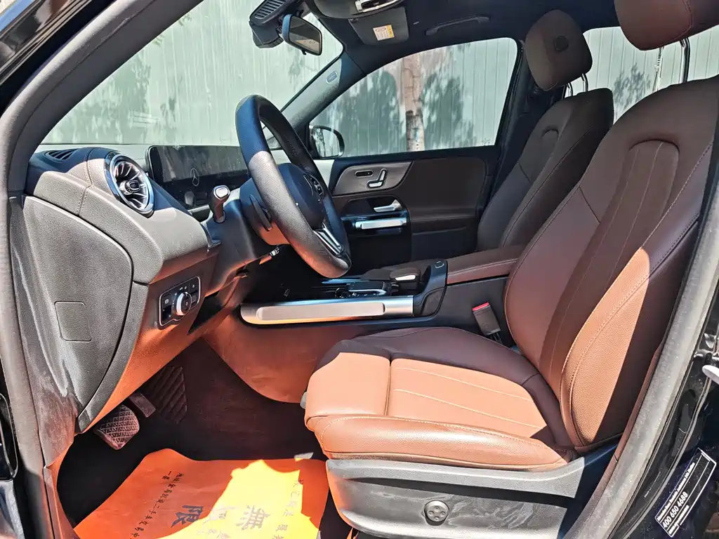 MERCEDES BENZ GLB 2021