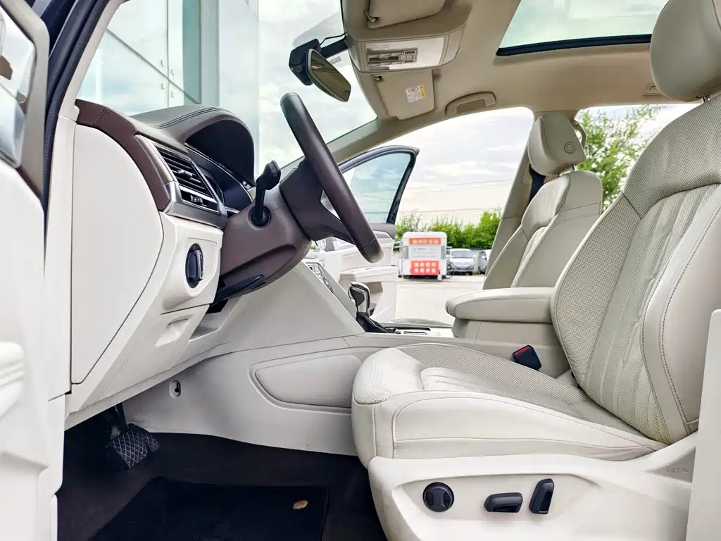 VOLKSWAGEN VILORAN 2020