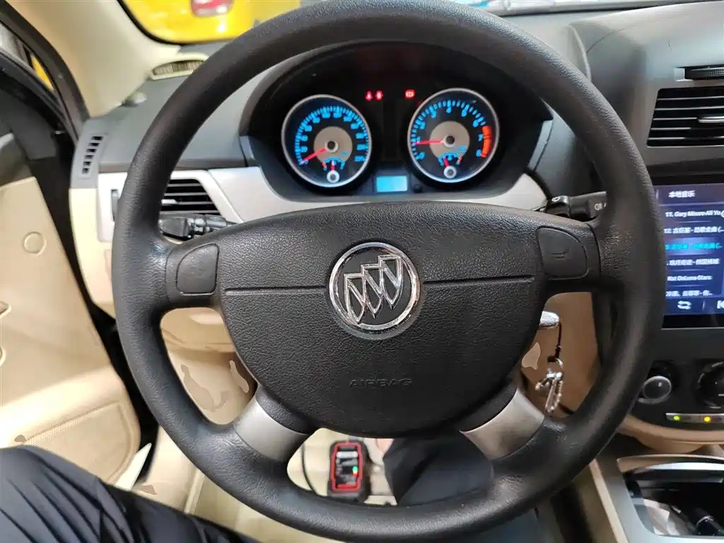 BUICK EXCELLE 2013