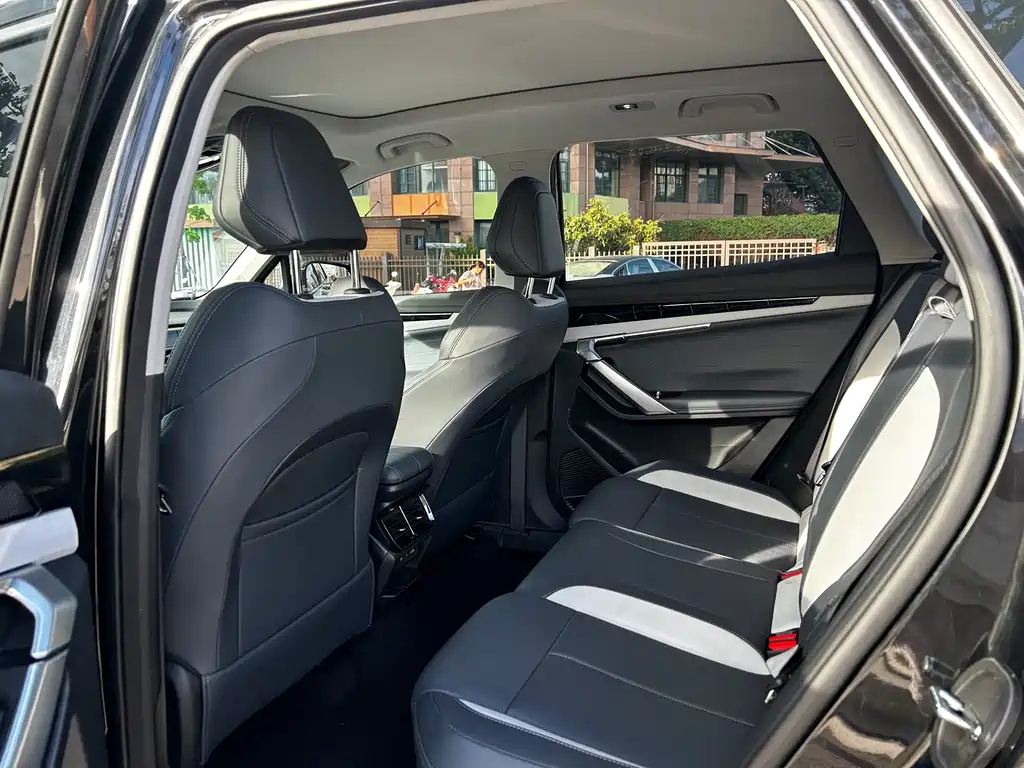 GEELY AUTO BOYUE L 2025