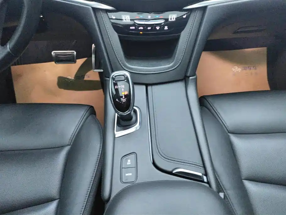 CADILLAC XT5 2019