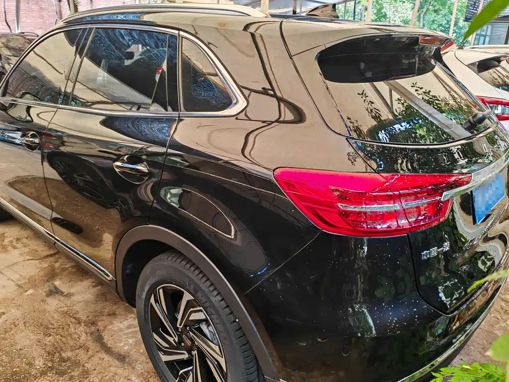 HONGQI HS5 2022