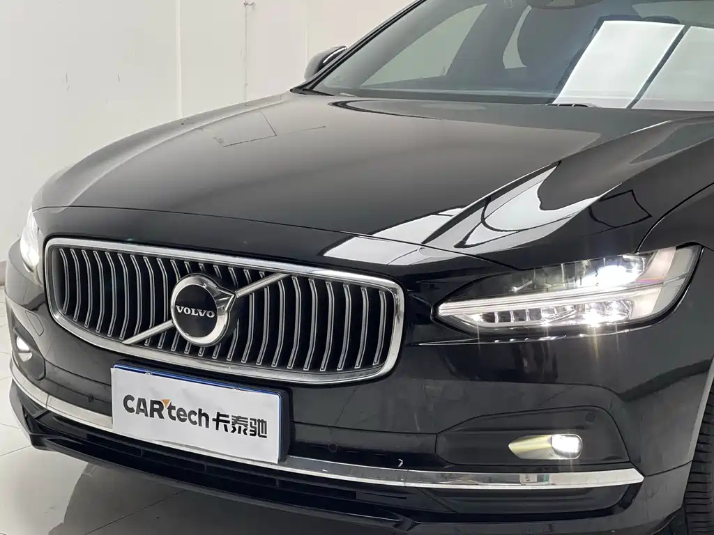 VOLVO S90 2021