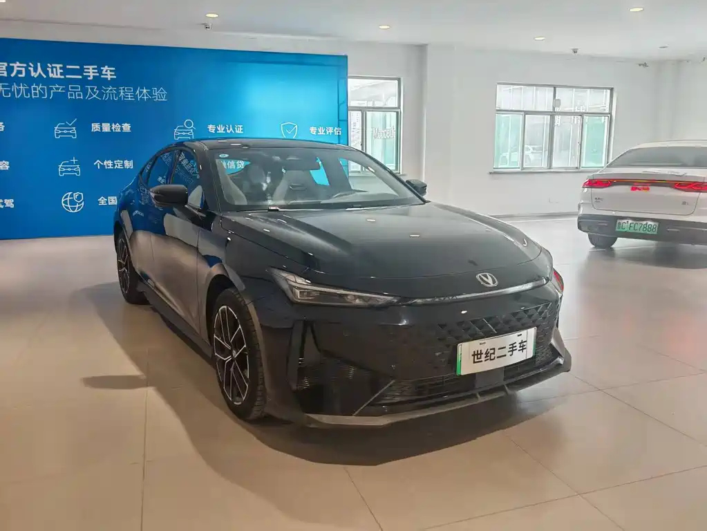 CHANGAN UNI-V SMART IDD 2024