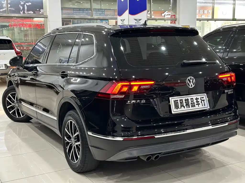 VOLKSWAGEN TIGUAN L 2018