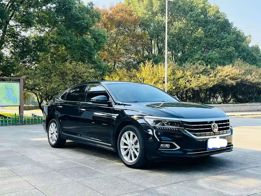 VOLKSWAGEN PASSAT 2019
