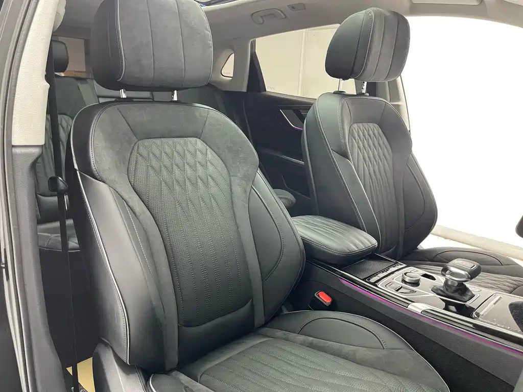 HONGQI HS5 2022