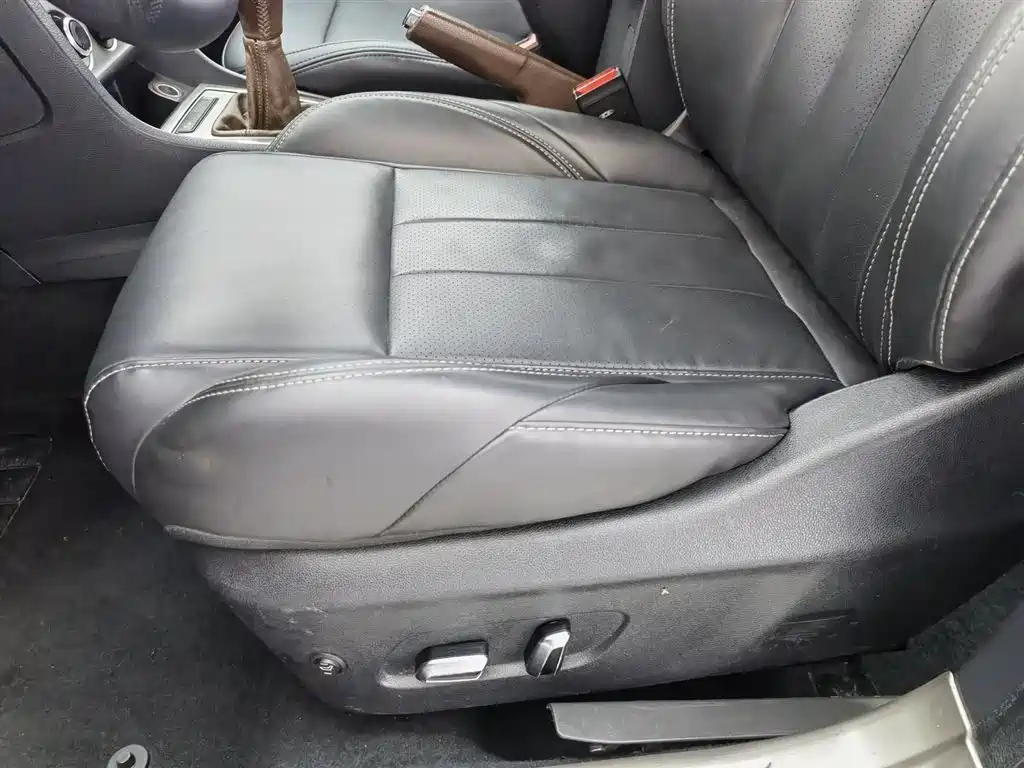 VOLKSWAGEN LAVIDA 2013