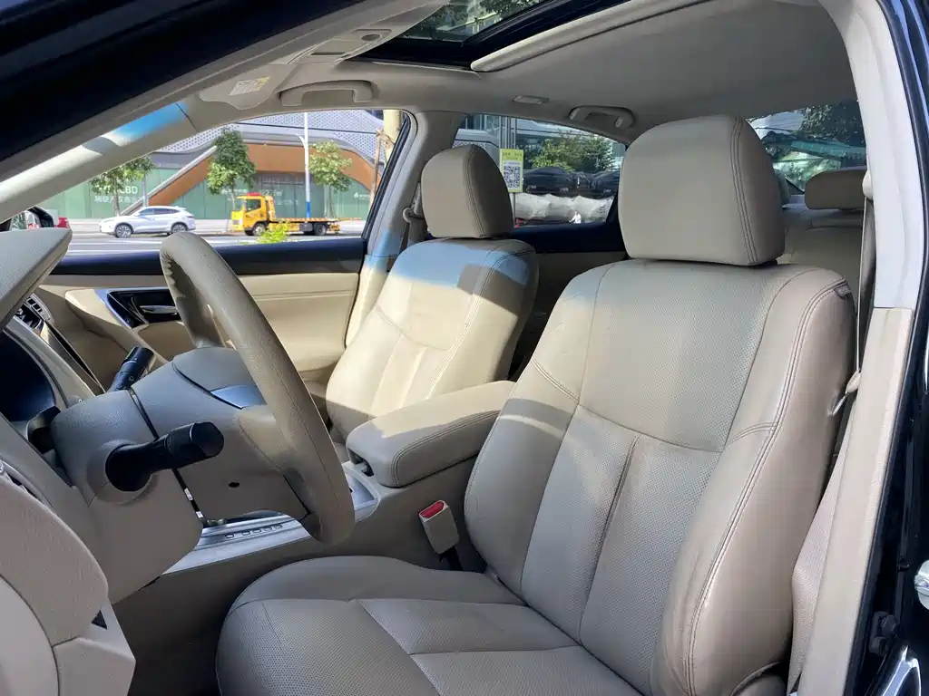NISSAN TEANA 2019