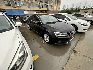 VOLKSWAGEN SAGITAR 2015