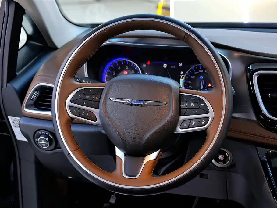 CHRYSLER OTHER 2017