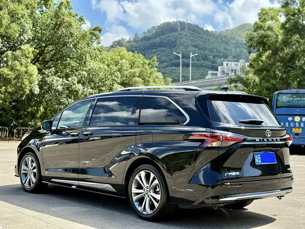 TOYOTA SIENNA SIENNA 2024