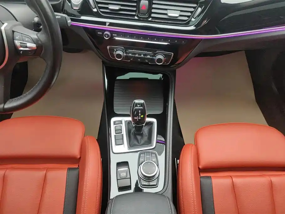 BMW 1-SERIES 2021
