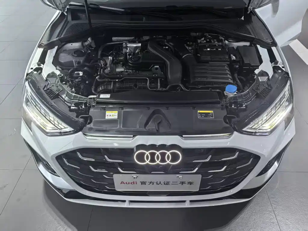 AUDI A3 2025