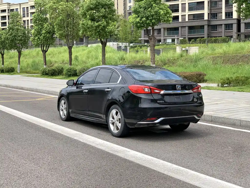 ZOTYE Z500 2015