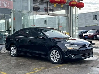 VOLKSWAGEN SAGITAR 2013