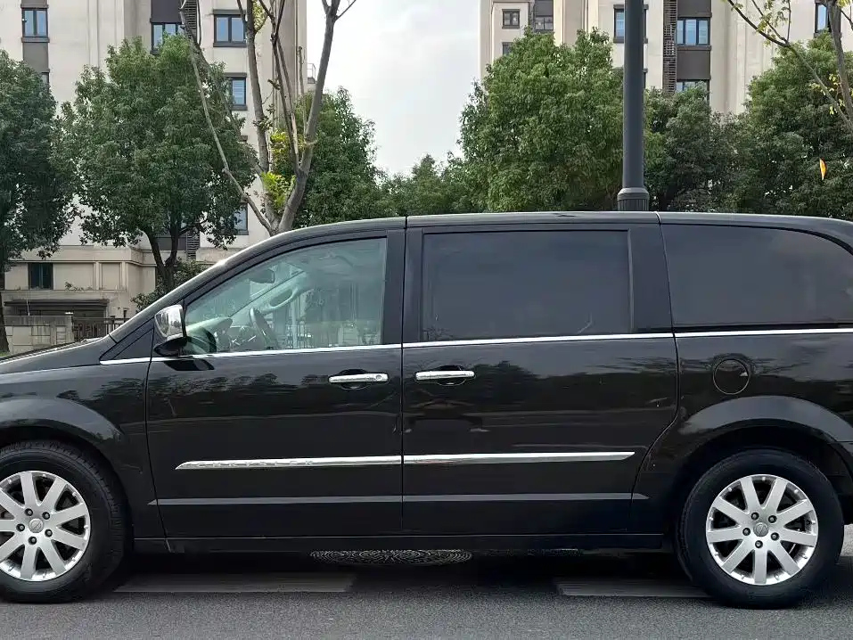 CHRYSLER BIG 捷龙 IMPORT 2015