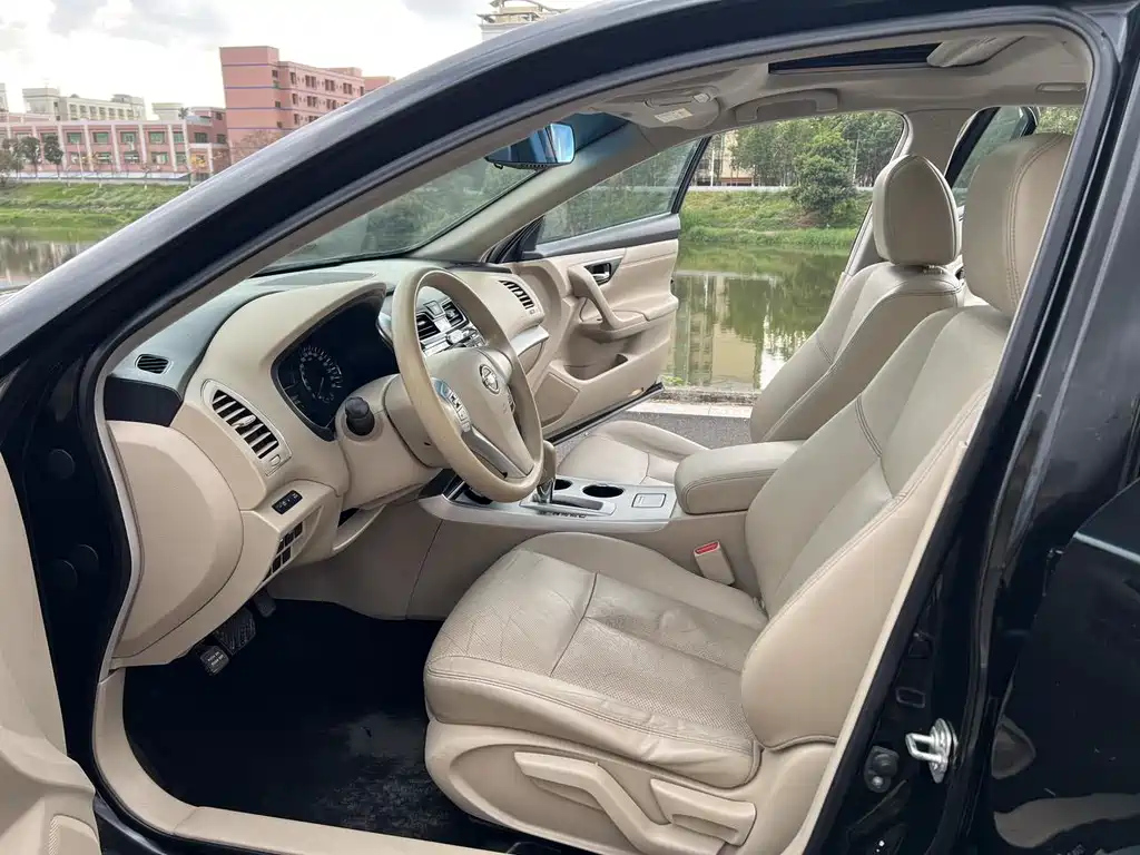 NISSAN TEANA 2016