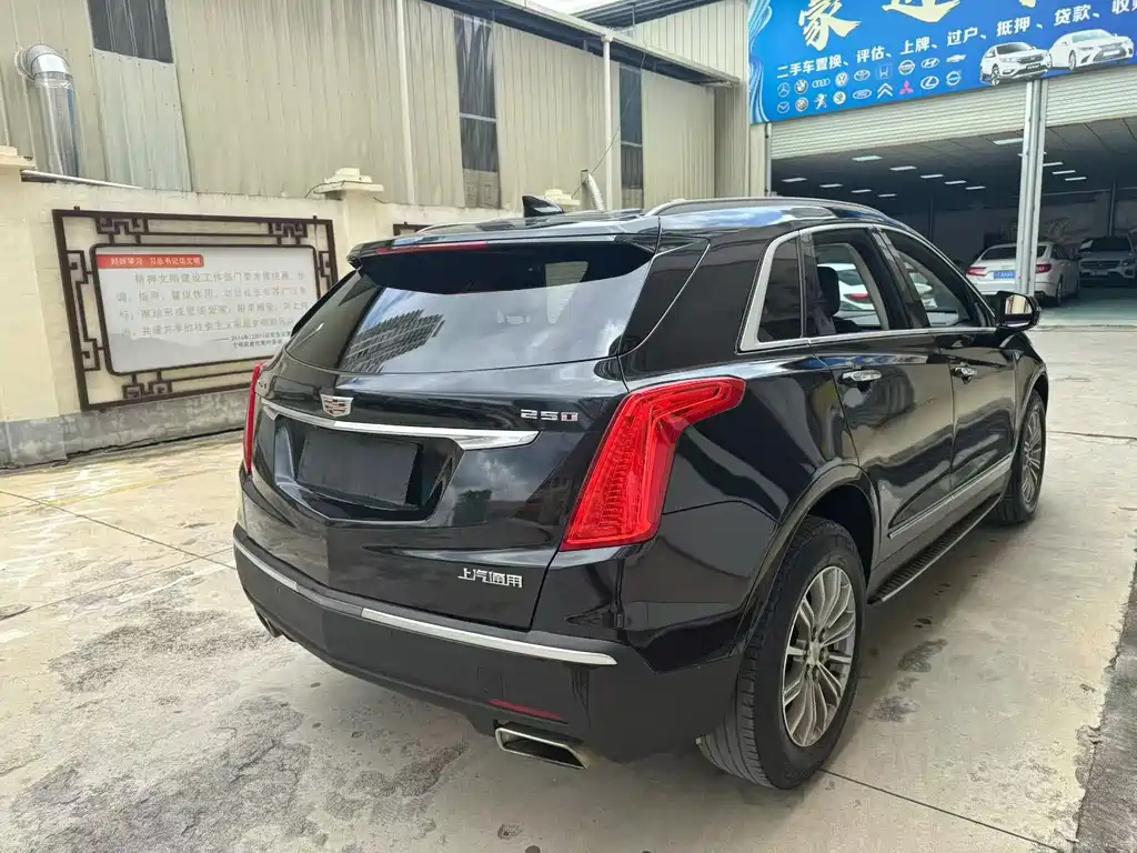 CADILLAC XT5 2018