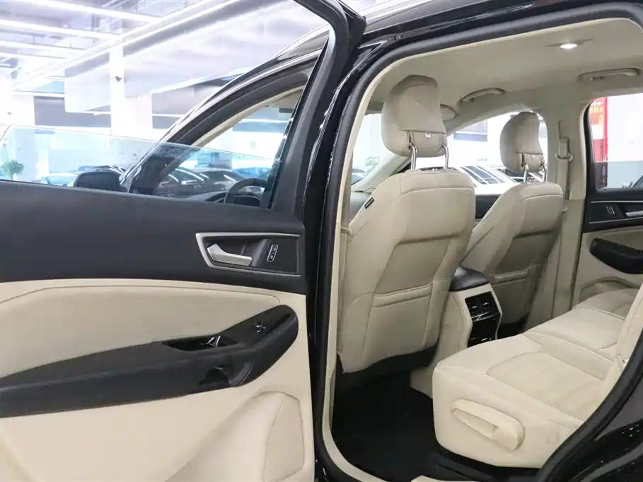 FORD EDGE 2019