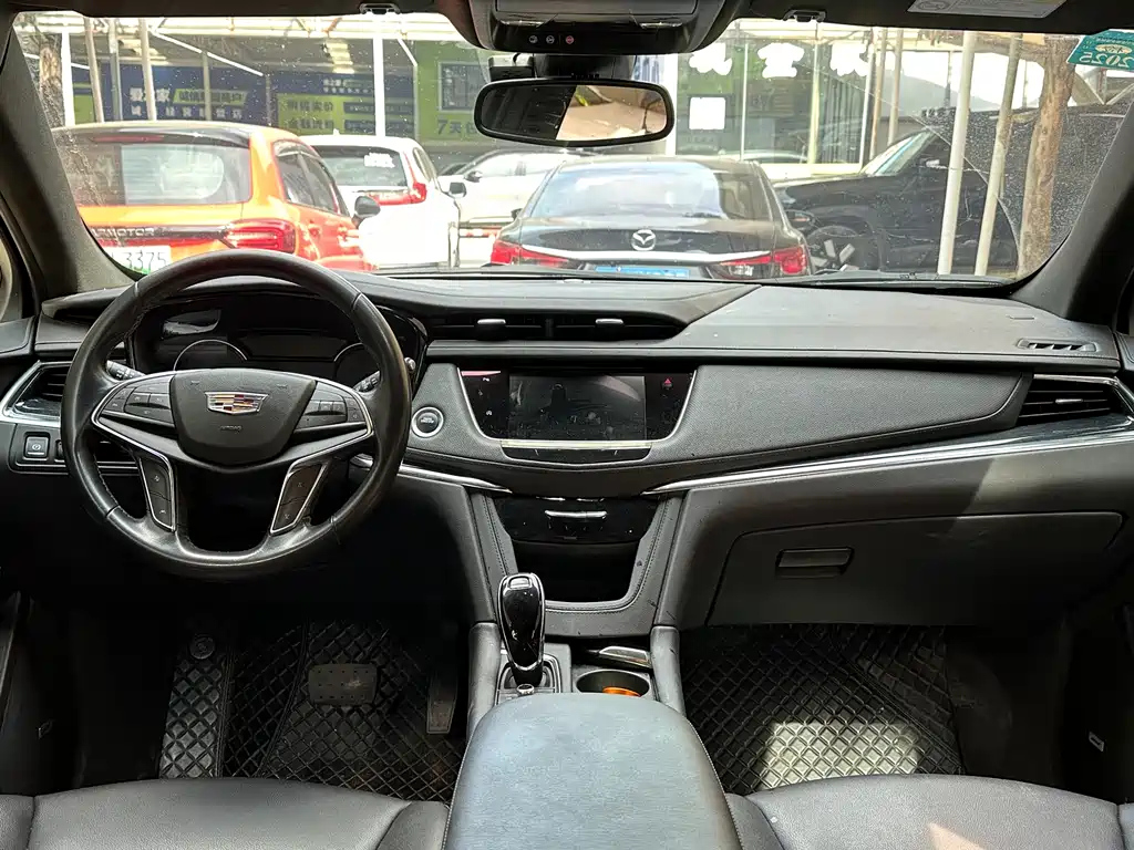 CADILLAC XT5 2022