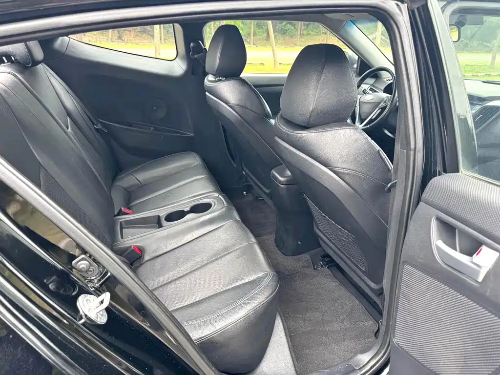 HYUNDAI VELOSTER 2013