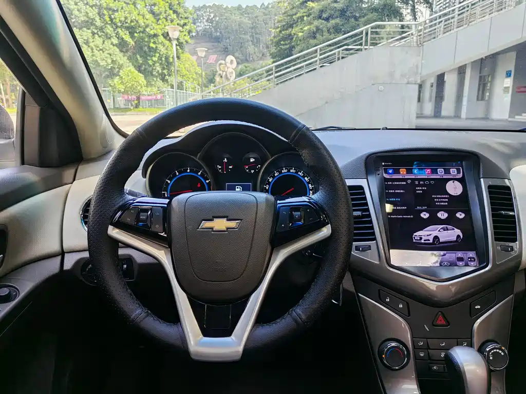 CHEVROLET CRUZE 2015
