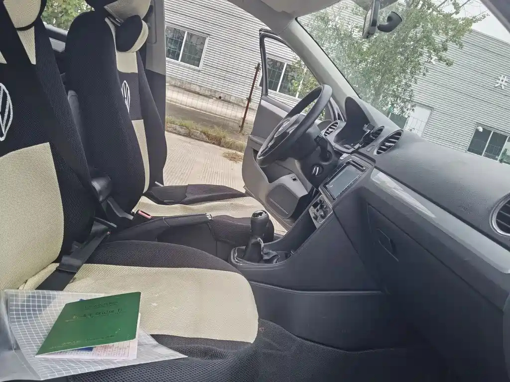 VOLKSWAGEN JETTA 2013