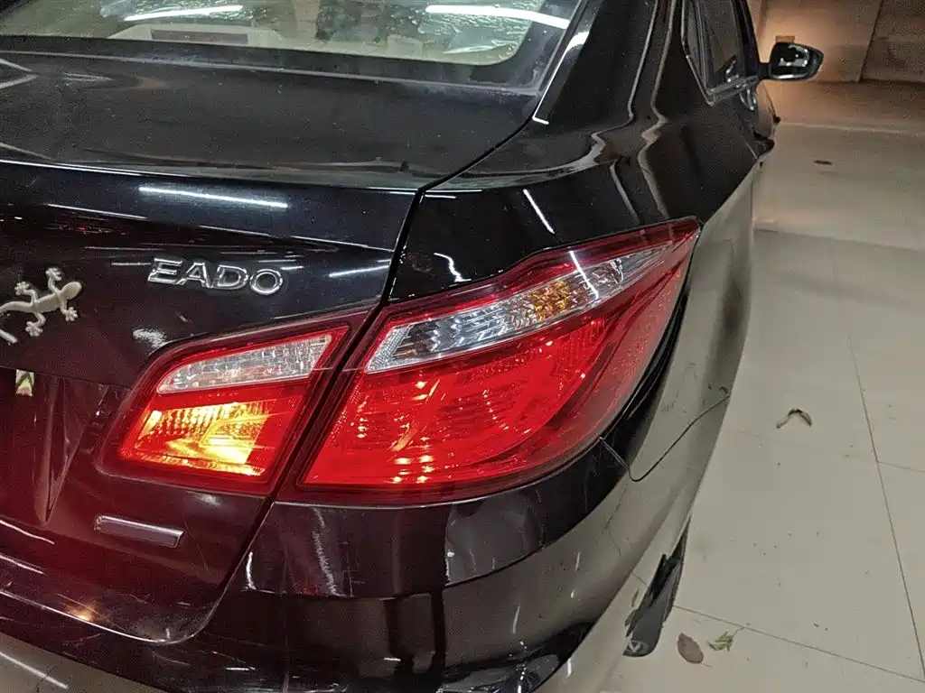 CHANGAN EADO 2016