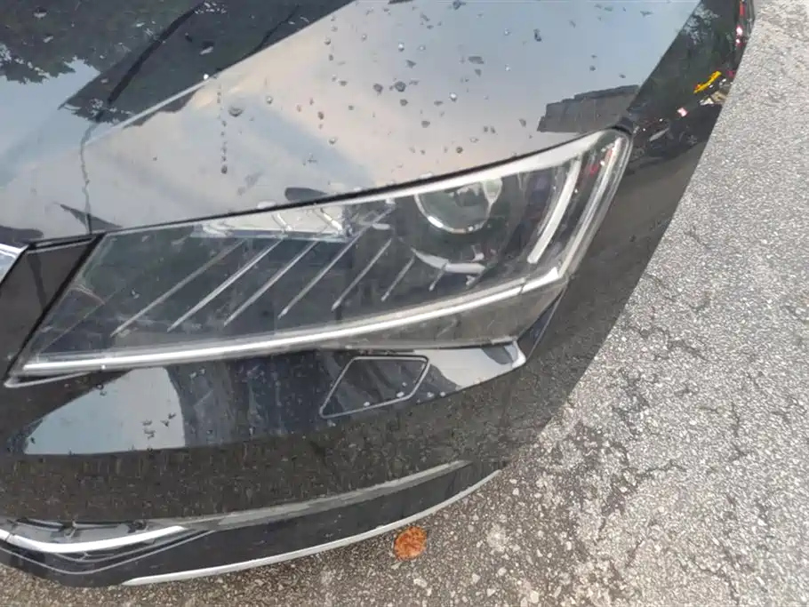 SKODA SUPERB 2019