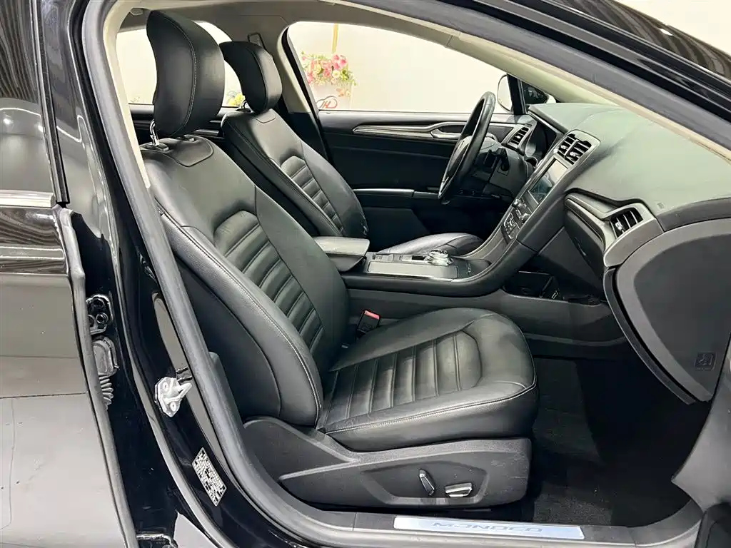 FORD MONDEO 2017