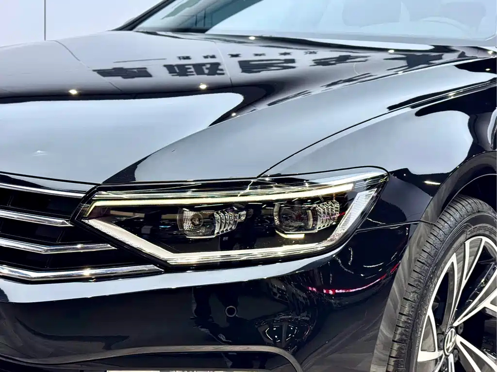 VOLKSWAGEN MAGOTAN 2022