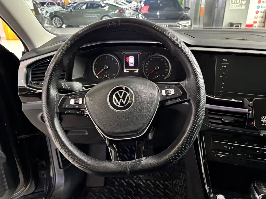 VOLKSWAGEN TAYRON 2020