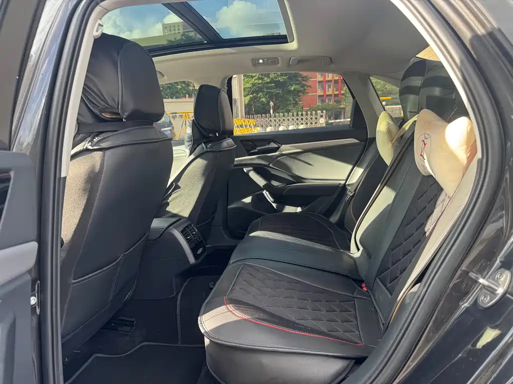 VOLKSWAGEN SAGITAR 2021