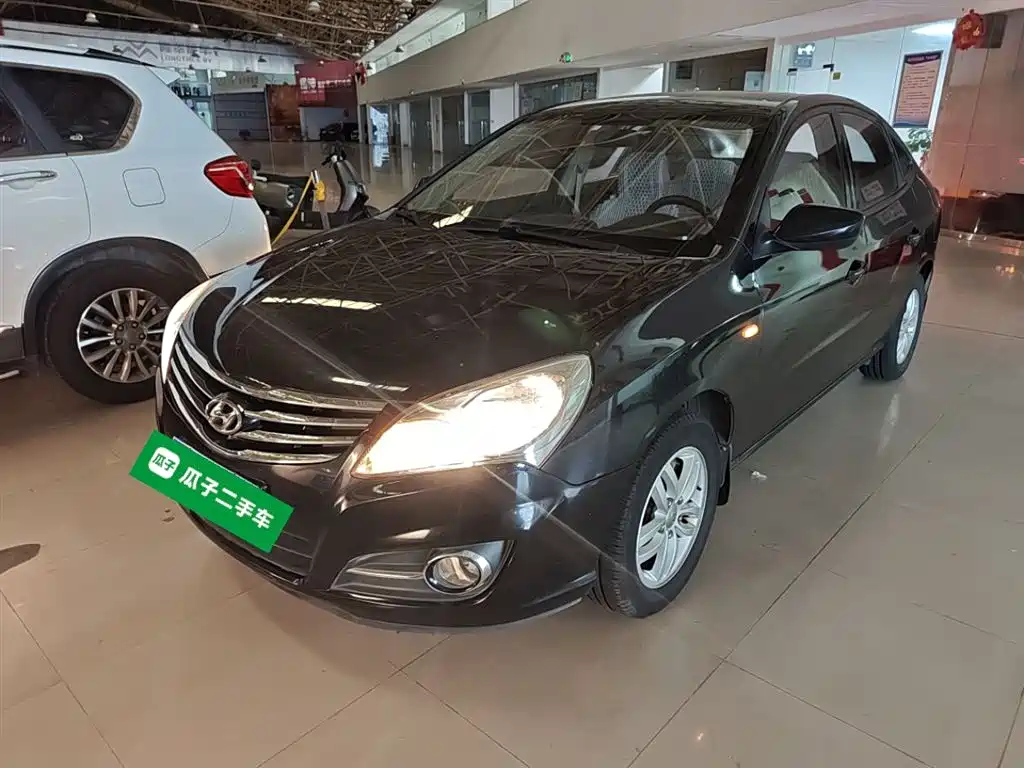 HYUNDAI CELESTA 2015