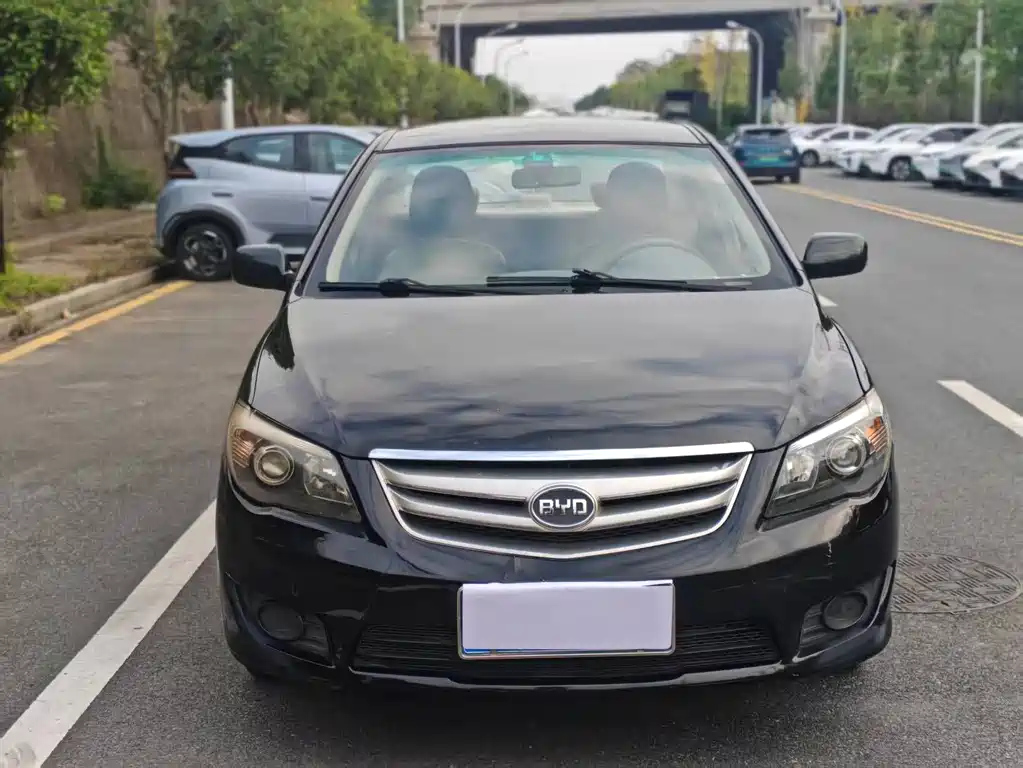 BYD L3 2013
