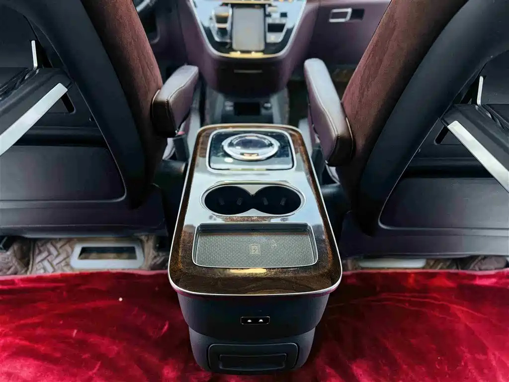 HONGQI HQ9 2022