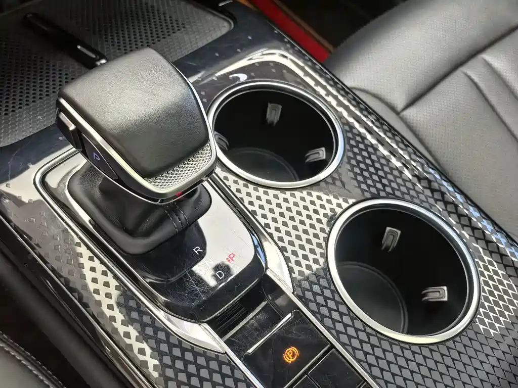 HONGQI HS3 PHEV 2024